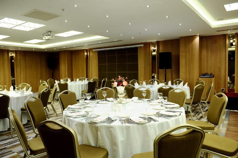 Ramada By Wyndham Bursa Cekirge Thermal & Spa Exterior photo